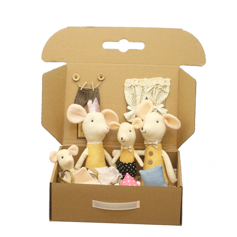 Schattige Knuffel Muis Familie – Pluche Poppen voor Poppenhuis 3+