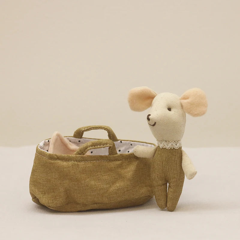 Schattige Knuffel Muis Familie – Pluche Poppen voor Poppenhuis 3+