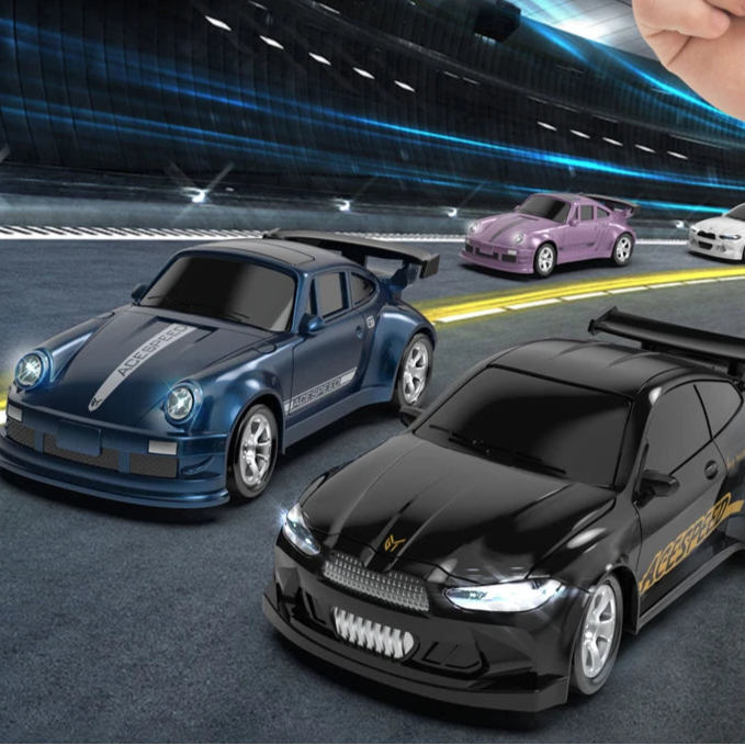 Mini RC Raceauto 8 cm – Drift Auto met Afstandsbediening (1:64)