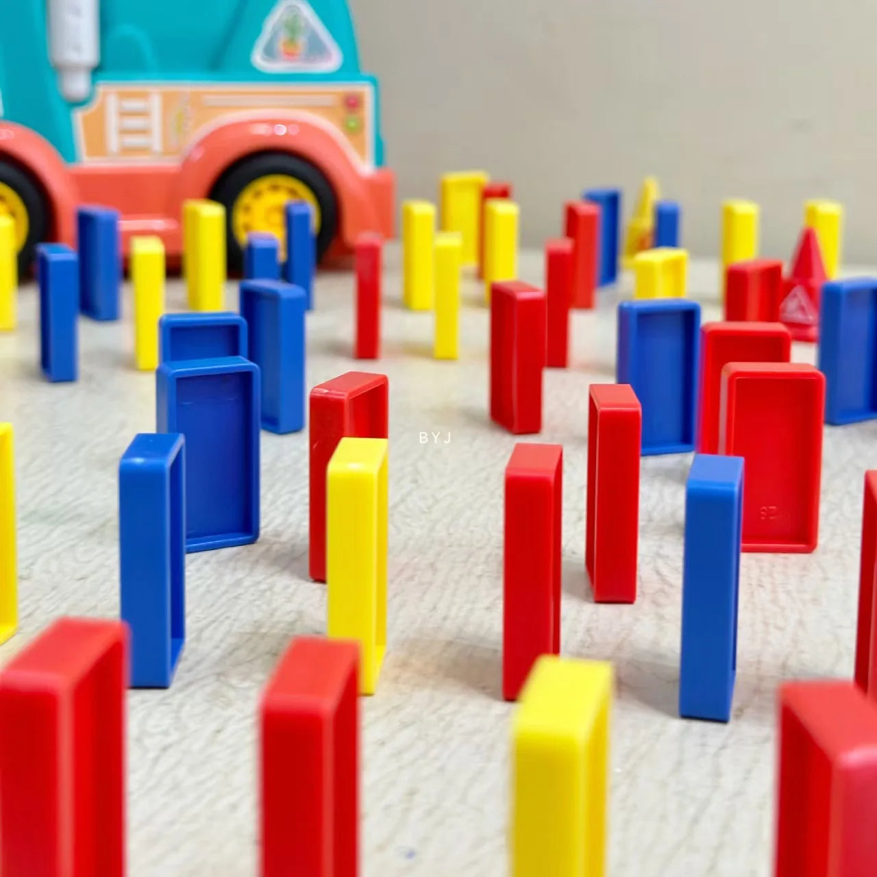 Automatische Domino Treinset met Blokken – Educatief Speelgoed Kind