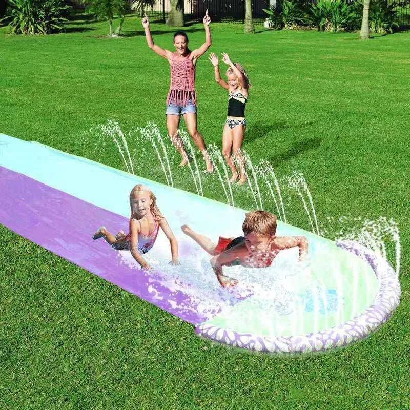 Opblaasbare Waterglijbaan voor Kinderen â Gazon Glijbaan met Sproeier