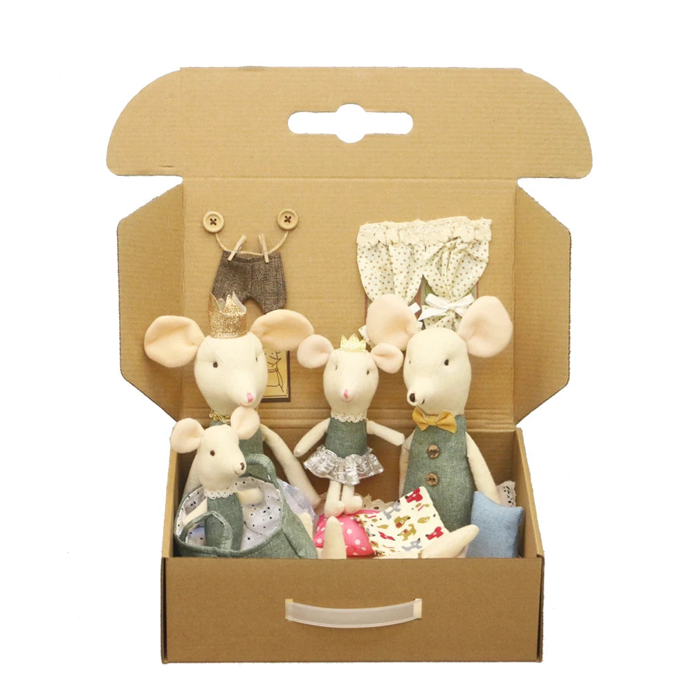 Schattige Knuffel Muis Familie – Pluche Poppen voor Poppenhuis 3+