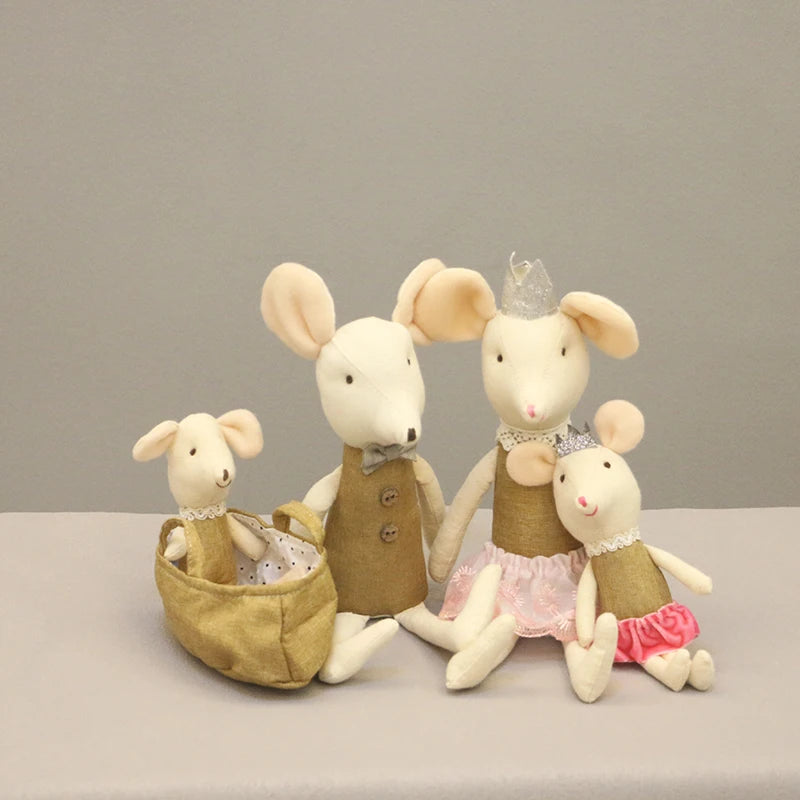 Schattige Knuffel Muis Familie – Pluche Poppen voor Poppenhuis 3+