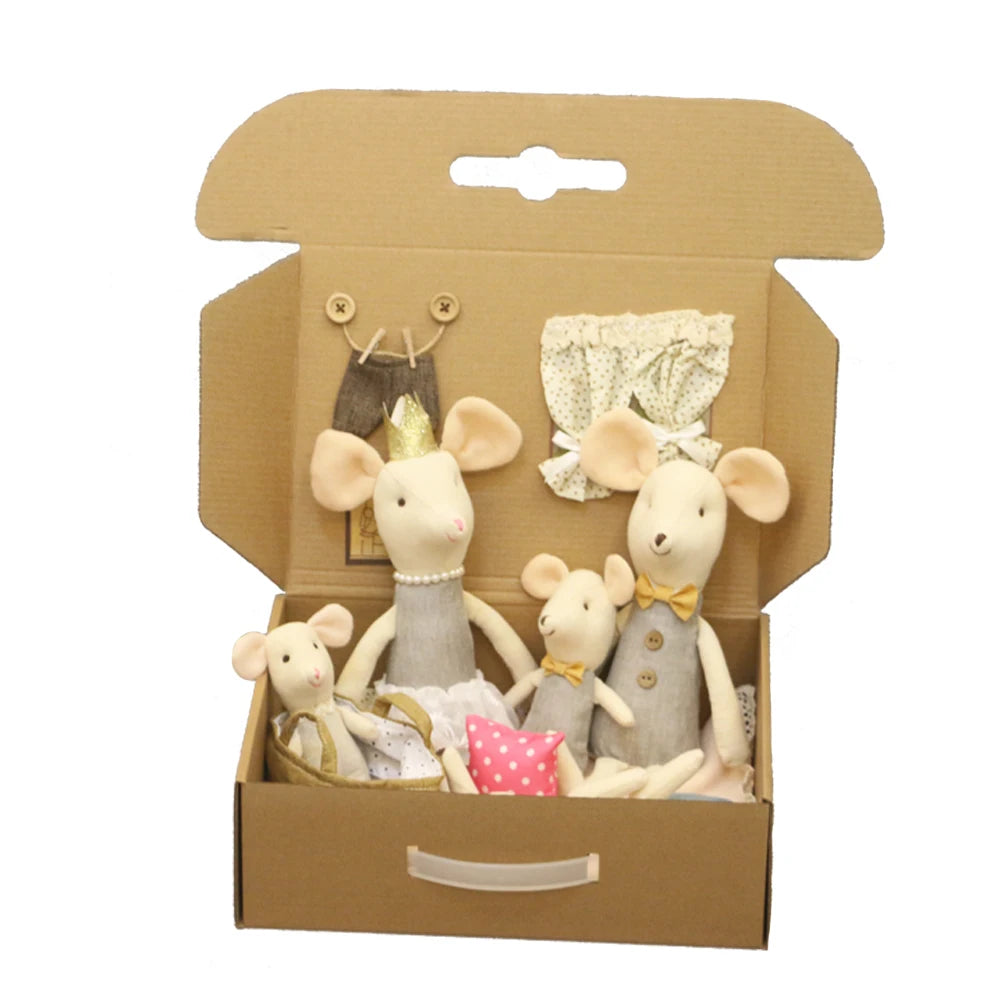 Schattige Knuffel Muis Familie – Pluche Poppen voor Poppenhuis 3+