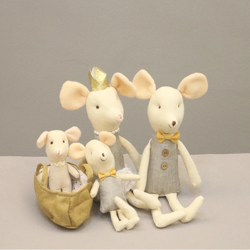 Schattige Knuffel Muis Familie – Pluche Poppen voor Poppenhuis 3+