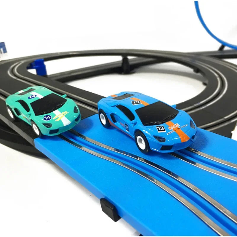 Elektrische Racebaan met 2 Auto’s & Controllers – Race Speelgoedset